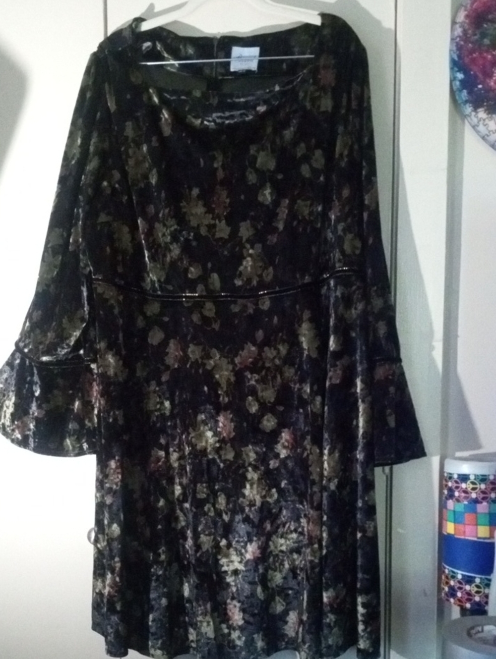 Banned Retro Velvet Floral Bell-Sleeve Dress - Black Floral Cinched Waist 4XL 22
